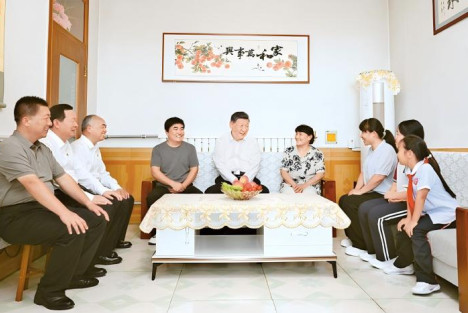 《求是》（2026年13期）：习近平：做焦裕禄式的县委书记
