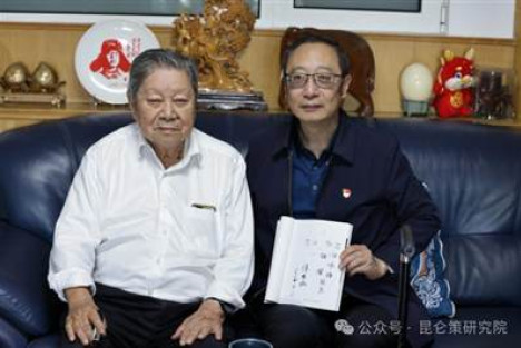 胡澄：老部长的思锋与笑意