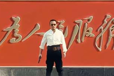 如何看待武汉城管与摊主冲突、殴打？商贩对？还是城管对？