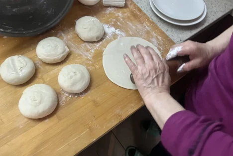 给别人做了十几年饭后，她们忘了自己喜欢吃什么
