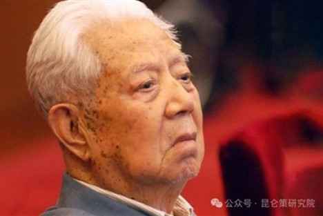 胡澄：在对抗中前进！​——深切缅怀邓力群同志逝世10周年