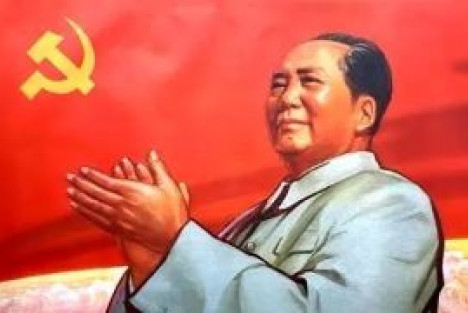 只有在毛泽东思想领导下，人民群众才是真正的铜墙铁壁
