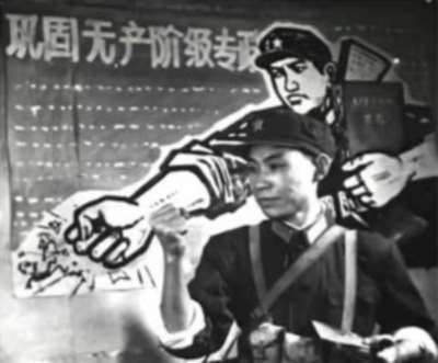 小说连载19:《军营青春》第十九章、看《红楼梦》