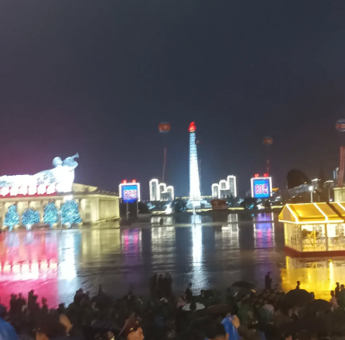让 “到中流击水” 的全民健身传统代代延续,让城市大江大河不再是被围栏隔断的冰冷 “禁区”,而是广大市民触手可及、安心健体、滋养身心的幸福水岸。