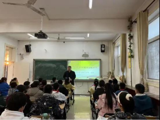 【特大喜讯】又一座毛主席纪念馆建成，滚滚红潮奔腾而来了！
