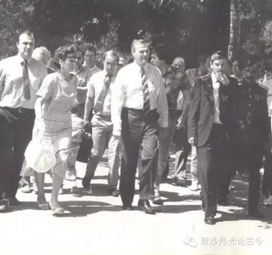 普京执政前,俄罗斯惨成什么样?