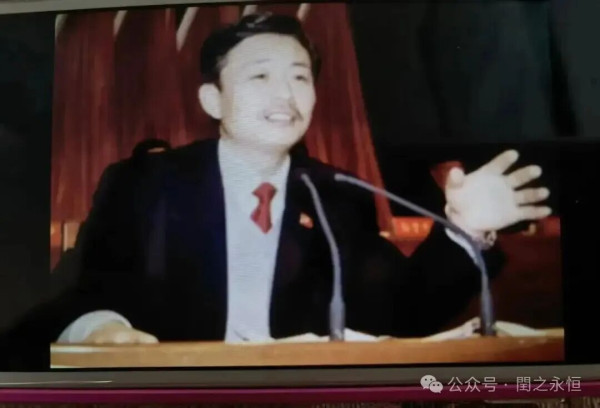 蔚严春书记用亲身经历告诉我们:路线错了,干部就是破坏力;信仰缺失,权力就是腐蚀性。