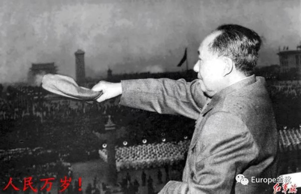 如果有一天这个世界濒临被攻陷了，我想中国会是唯一的绿洲——只要毛主席的画像还在天安门城楼上高高悬挂着，这里就是无产者的心往朝圣之所，一如上世纪60年代全球赤旗飘扬、毛语录响彻五洲的盛况。