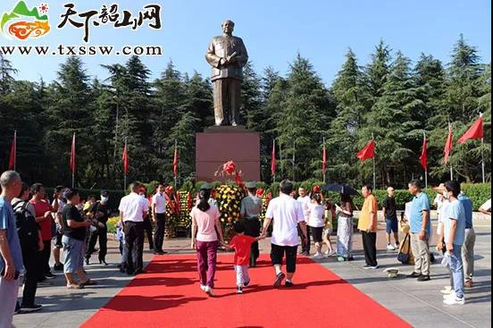 【火热】国庆近40万人到韶山:毛主席圈粉中国新青年!