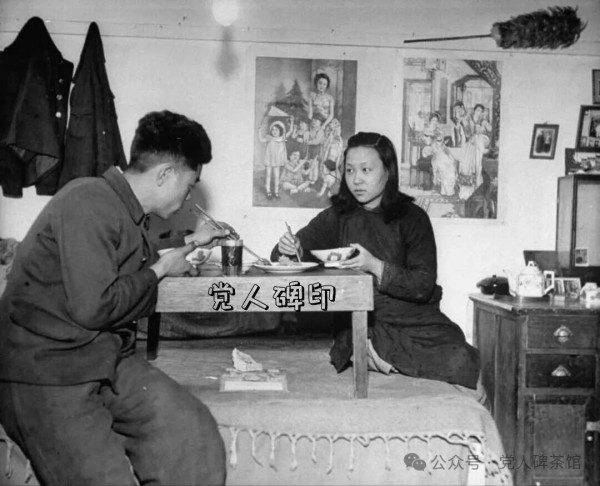 “共产党我们虽没有见过，但国民党好话说尽、坏事做绝，这种政府非垮台不可，我们再也不受他们的欺骗了。”没有比较就没有鉴别，温故而知新，前事不忘后事之师。