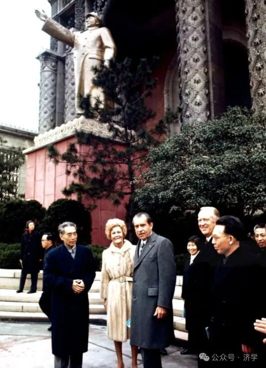 1972年尼克松总统看到去殖民化的上海:美国人会怎么想?