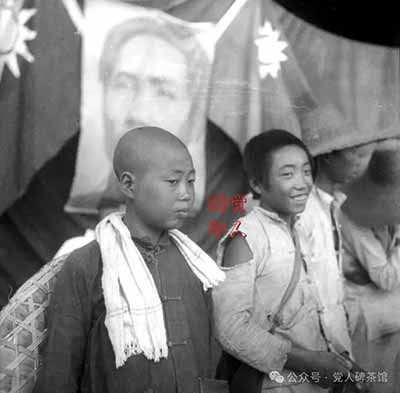 开学啦！日伪炮楼下的抗日小学