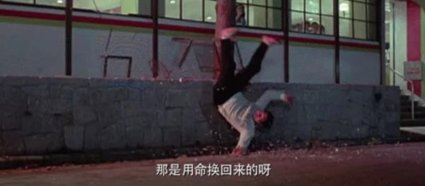 小布尔乔亚们创造了无数新鲜名词,什么“精神内耗”,什么“与自己和解”,都和放屁一般。你但凡真的接触过一个经历过前三十年的老农、老工人,就会知道——他们根本不会浪费时间去“精神内耗”,也不会矫情到“与自己和解”,他们只会活着,只会干下去。他们的“社会关系”,造就了他们这群人。