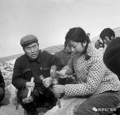 “辉县人民干得好”,看到这些老照片,谁的心灵能不为之震憾?