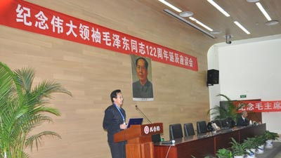 我国城乡差距的扩大不是在计划经济时期，而恰恰是在国有和集体企业大面积私有化的90年代以后开始的。背离了毛泽东的正确路线，也就背离了城乡一体化的正确方向。