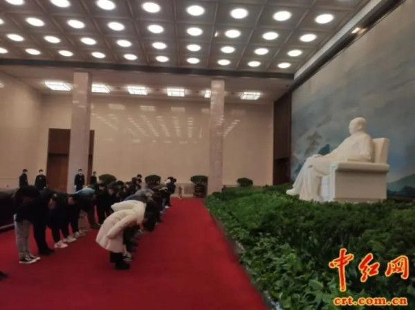 毛小青亲自给湘籍新生讲课,学习毛主席已然成为新潮流啦!