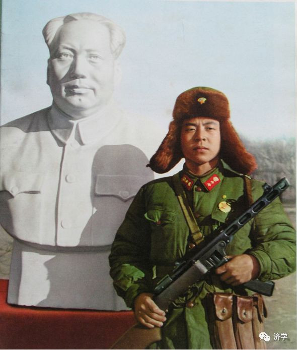 这在毛泽东文化里，叫做异而优。就是敢于反潮流，敢于与众不同，并且坚信不疑，坚定不移推行。这样的人往往都是为人端正，绝不是那种随风倒的风派人物。