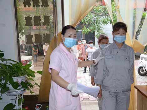 河南省南街村 体检，为了职工的健康