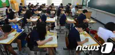 韩国梨泰院踩踏悲剧,根源在30年前的一家美国超市?