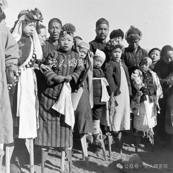 “共产党我们虽没有见过，但国民党好话说尽、坏事做绝，这种政府非垮台不可，我们再也不受他们的欺骗了。”没有比较就没有鉴别，温故而知新，前事不忘后事之师。