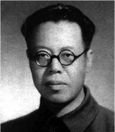周总理经过一番准备，在7月14日开始做长篇发言，连续三天，每天一个上午，详细地介绍了从共产国际成立开始一直到最近我们和苏共的关系。