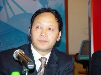 无为李爷：陈不群现形记——卓尔不群陈有西
