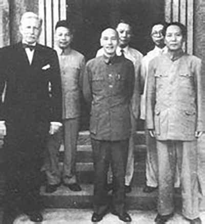 周总理经过一番准备，在7月14日开始做长篇发言，连续三天，每天一个上午，详细地介绍了从共产国际成立开始一直到最近我们和苏共的关系。