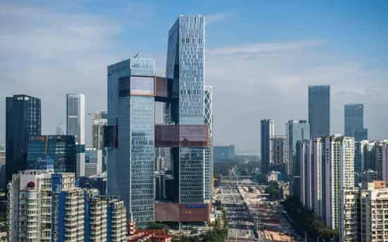 40年后,为什么说“天堂往左,深圳往右”?