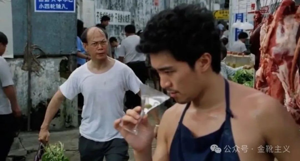 过去三十年，周氏喜剧的核心是诉说与表达小人物的喜怒哀乐，这是看似抽象无厘头实则血肉饱满的“周氏搞笑”风格的精髓，更是曾经周星驰作品可以实现让观众捧腹大笑之余最后潸然落泪的“笑中带泪”之喜剧最高境界的秘诀。