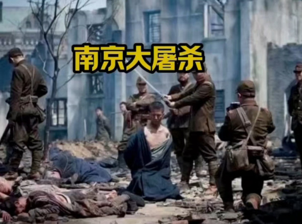 近日有市民和游客发现,杜甫江阁公共文化广场被某集市棚屋占用,竟还透出一股诡异的“日式风情”,引发公众极度不适。面对“招魂黄灯笼”与“屁帘”交织的视觉景观,人们不禁要问:我们的文化地标,为何成了铜臭商铺?成了“日式风情”的张扬地?