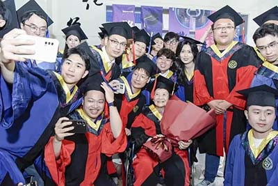 钟掘用一生回答了一个问题:一个人为了祖国,可以有无限“极限”。