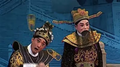 我们是一个社会主义国家,公务员是人民公仆,仆人越安逸,主人越狼狈。