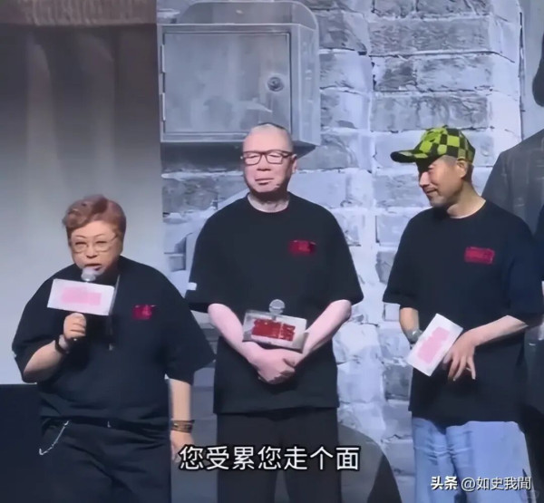 这恰恰是冯小刚自己2017年给观众提供的逻辑：不捧场，就没有垃圾电影。长了记性的观众只是终于把这个逻辑用在了他自己身上。回旋镖扎眉心，咔嚓一声，特别脆。