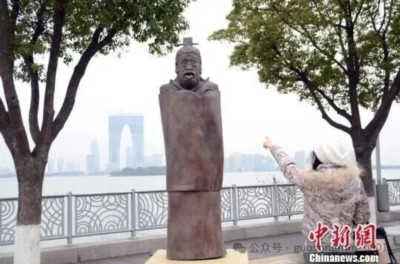 世界观的改造是一辈子的事，世界观的改造永远不晚。