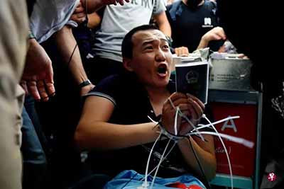 香港人民不能再继续沉默,绝不能任由这些新纳粹暴徒继续为所欲为,应该勇敢站出来对他们说“不!”