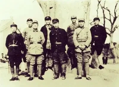 网评：证据可信，事实清楚，逻辑严谨，有说服力！“中央队秘书长”到了某人那里，怎么就把“队”字弄丢了呢……