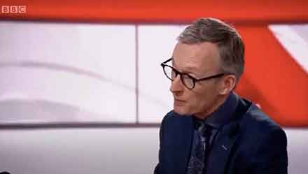 在英国人眼里,非洲的黑人究竟是与他们同而为“人”,还是实验室里可以随意使用甚至杀害的小白鼠?