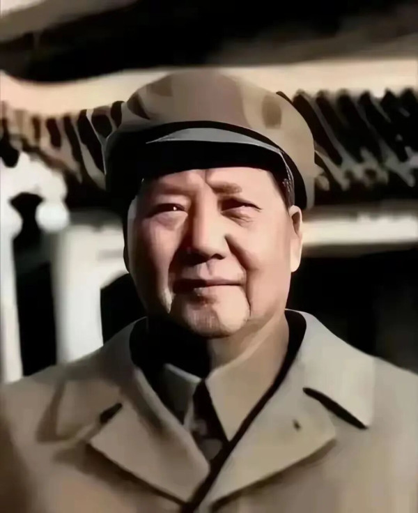 真正的伟大,从不是高高在上的光环,而是俯身为民的赤诚。那些藏在纸页间的坚守、悲悯与担当,无需刻意宣扬,便足以穿越岁月、震撼人心。历史档案不断解密,真相愈发清晰,国人的敬佩与尊崇,从来不是盲目追捧,而是历经岁月沉淀、对照世事后,发自心底的由衷认同。