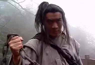 这一群粗鲁、直率、刚烈的底层汉子,如果早一点遇到公平、公正的司法支持,如果正义能够及时到来,他们也不至于都变成了“法外之徒”,去“以暴易暴”。