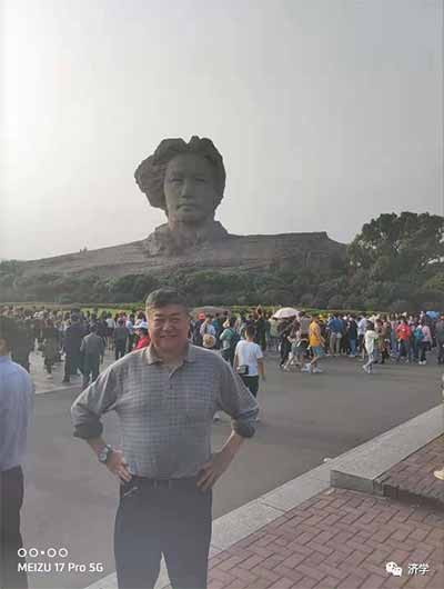 屈原属于全人类:毛主席弘扬中华优秀传统文化的杰作?