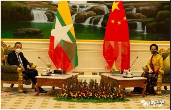 有人带节奏，认为中国官方支持军方，或者支持昂山素季，我认为是在给美帝递刀子，让中国外交陷入被动。