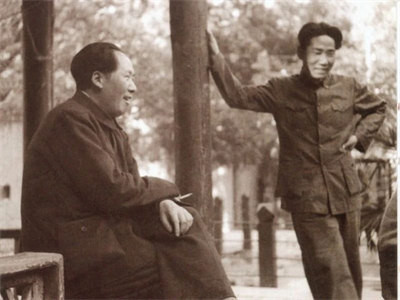 毛岸英是毛主席勇敢、对革命满心赤忱的长子。假如毛岸英不是毛主席的长子,他也是我们尊敬的志愿军烈士。那些向毛岸英同志泼污水的人,你们良心不会痛吗?你们还有一顶点良知尚存人间否?若无,则与禽兽何异!岂配再存于此方国土此方天地之间矣?