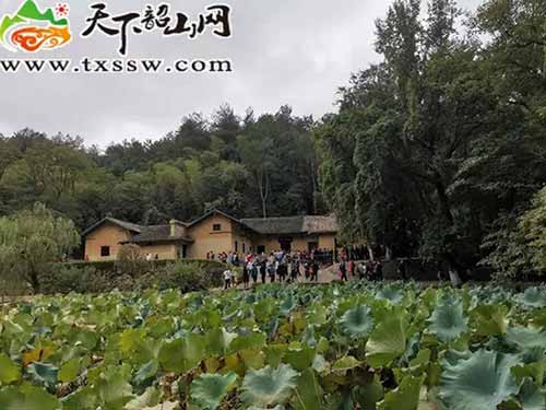 十一期间，近30万人赴韶山参观