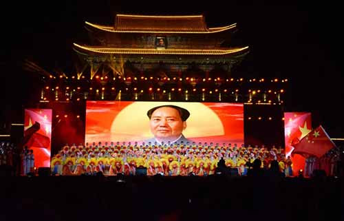 壮丽七十载奋进新时代 南街村隆重举办庆祝新中国成立70周年大型文艺晚会