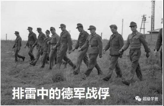 五眼国家之间，有时候也利用时差分工协作，针对某一监控目标，你先监控，我后监控，轮流监控，简称轮监，然后对情报进行汇总。