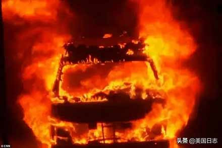 让我们重温上世纪六十年代毛泽东主席支持美国黑人抗暴斗争的声明，认清本质，坚定决心，鼓舞斗志，行动起来，给予美国人民反抗种族歧视的正义斗争以强大的声援！