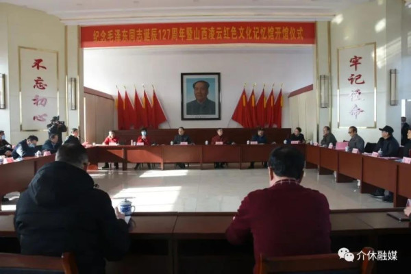 “红旗落地”的俄罗斯，“卫星”也从天上掉下来了！