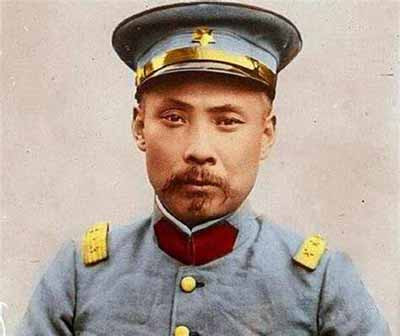 看一个官员的是否清廉，就应该看到他身后财产的多寡。