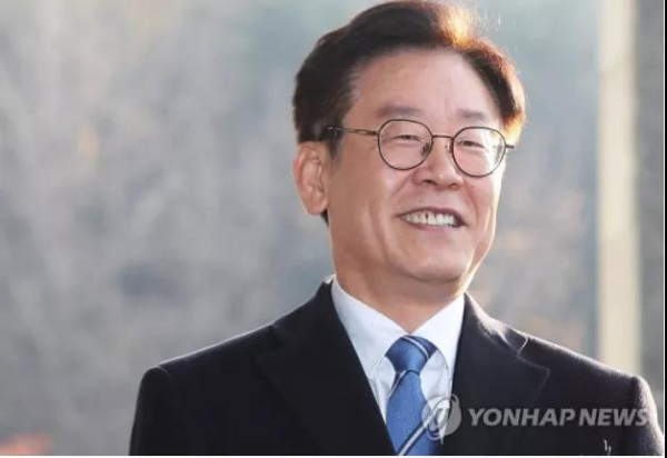 这些都让越来越多的韩国民众意识到，美国并不是施恩韩国的散财童子，更不是为半岛播撒民主意识的恩公，美国只是为了自己的帝国利益来到这里，虽然吃相稍微好看一点，但本质上与日本殖民者无甚不同。