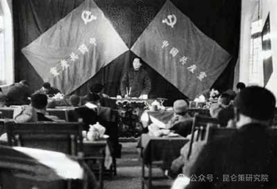 77年前，毛主席在七届二中全会上指出，分散的个体农业是落后的、和古代没有多大区别的经济形态，必须引导其走向现代化和集体化。77年后的今天，当我们在农村看到大片耕地撂荒时，不得不重新思考这一论断的深刻意义。